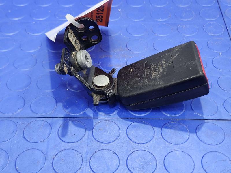 2017 Mercedes C-Class Rear Seat Belt