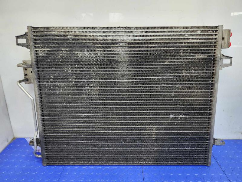 2009 Volkswagen Routan Condenser