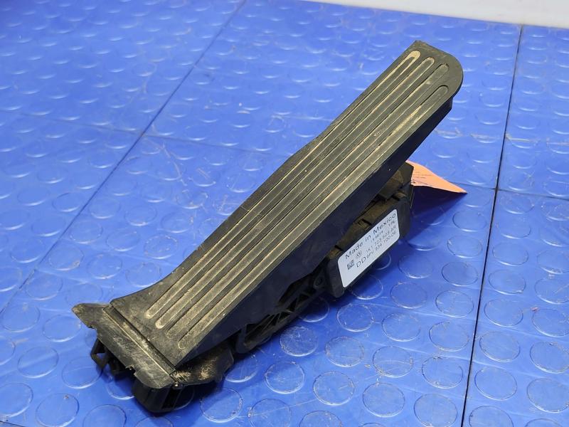 2015 Volkswagen Beetle Pedal Assembly