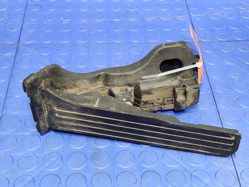 2015 Volkswagen Beetle Pedal Assembly