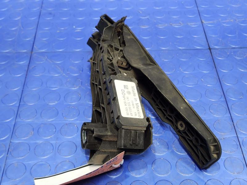 2015 Volkswagen Beetle Pedal Assembly