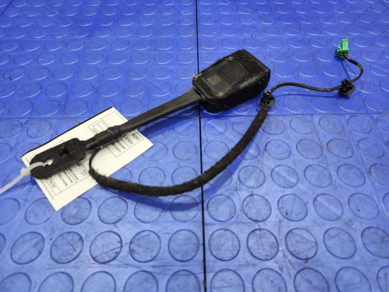 2020 Jeep Renegade Front Seat Belt