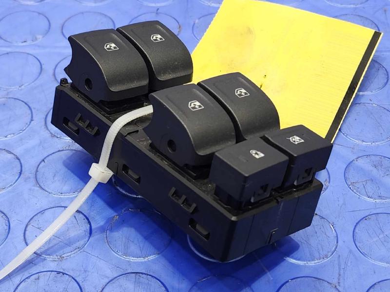 2016 Chevrolet Colorado Door Switch Front