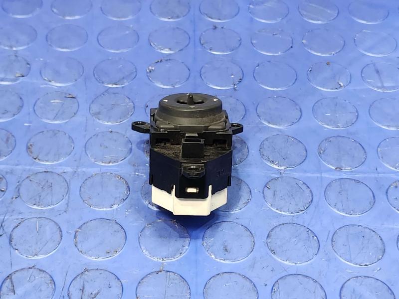 2015 Kia Optima Door Switch Front