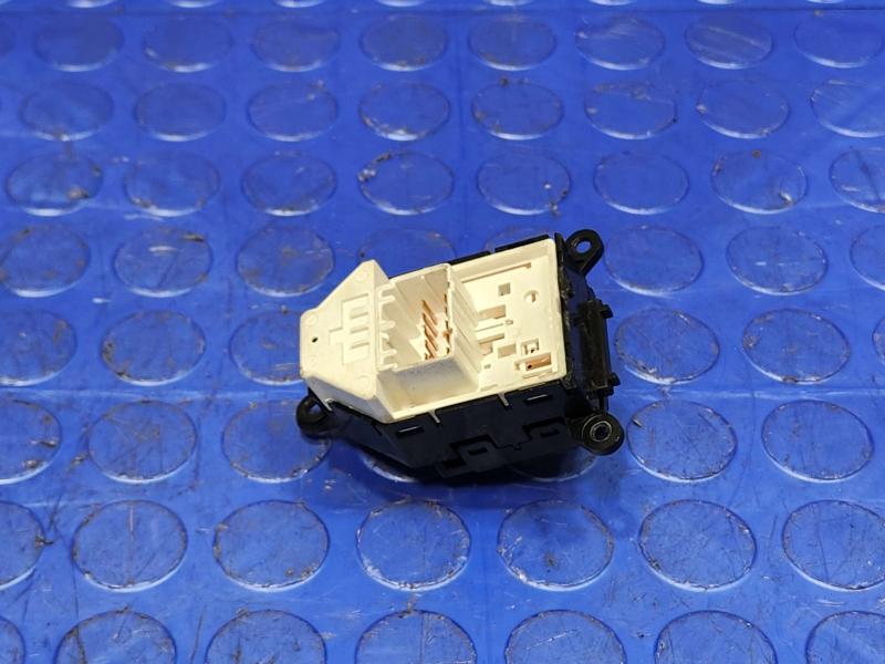 2015 Kia Optima Door Switch Front