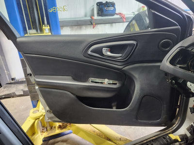 2017 Chrysler 200 Front Door Trim Panel