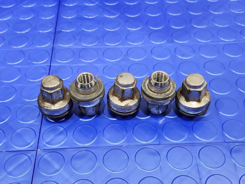 2008 Lexus LS 460 Lug Nuts
