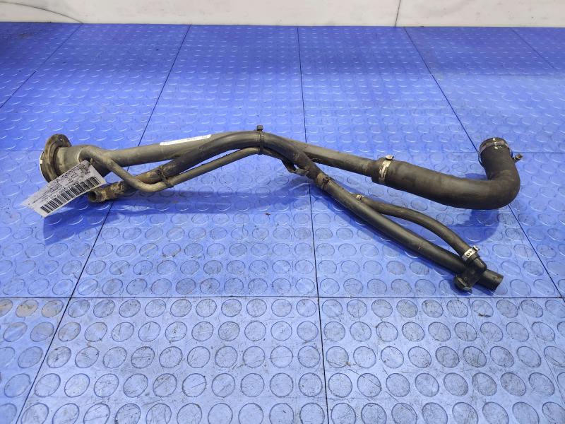2004 Ford Explorer Fuel Filler Neck