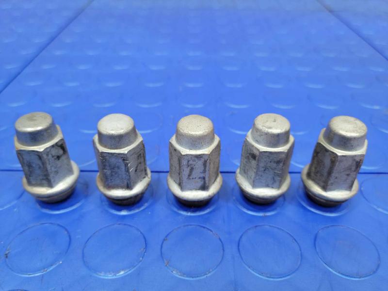1996 Mazda B2300 Lug Nuts