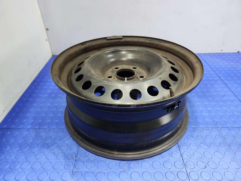 2016 Nissan Rogue Wheel