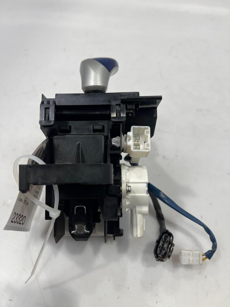 2010 - 2015 Toyota Prius Automatic Gear Shifter Assembly OEM 33550-47053