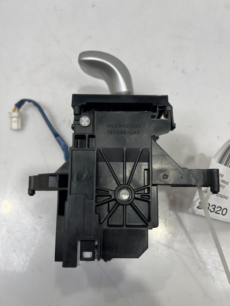 2010 - 2015 Toyota Prius Automatic Gear Shifter Assembly OEM 33550-47053