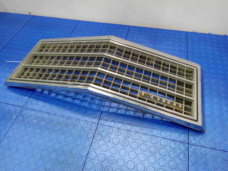 1978-1980 Ford Granada Chrome Bumper Grille Genuine OEM Part D8D8-8150-AWA