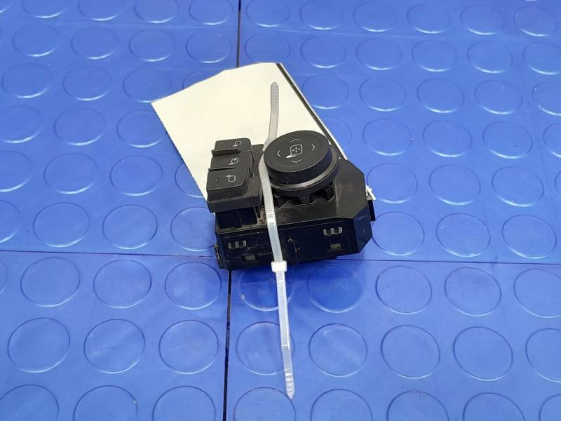 2015 Chevrolet Tahoe Door Switch Front