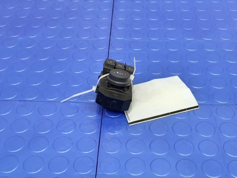 2015 Chevrolet Tahoe Door Switch Front