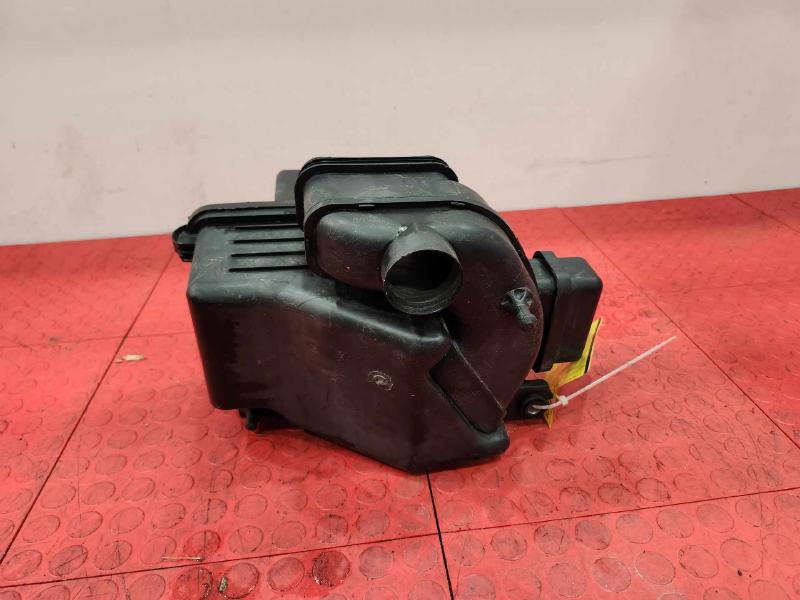 2012 Kia Sportage Air Cleaner