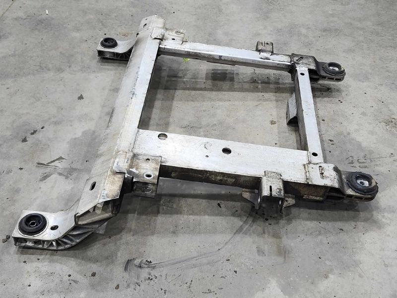 2010 Chevrolet Impala Crossmember/Cradle/Undercarria