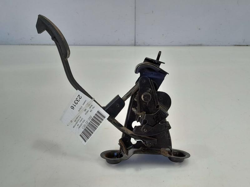 1991 - 1993 Toyota Previa Accelerator Pedal Assembly OEM 78100-28090