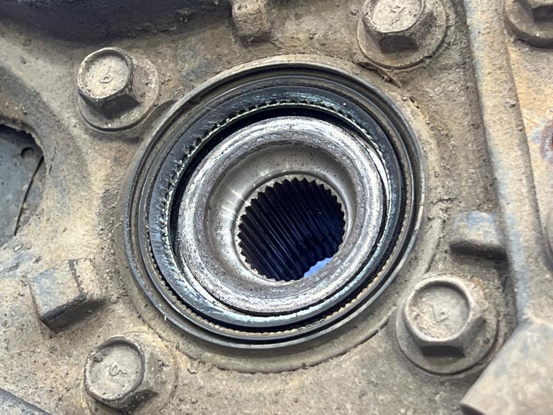 2014 Infiniti QX80 Rear Knuckle/Stub Axle