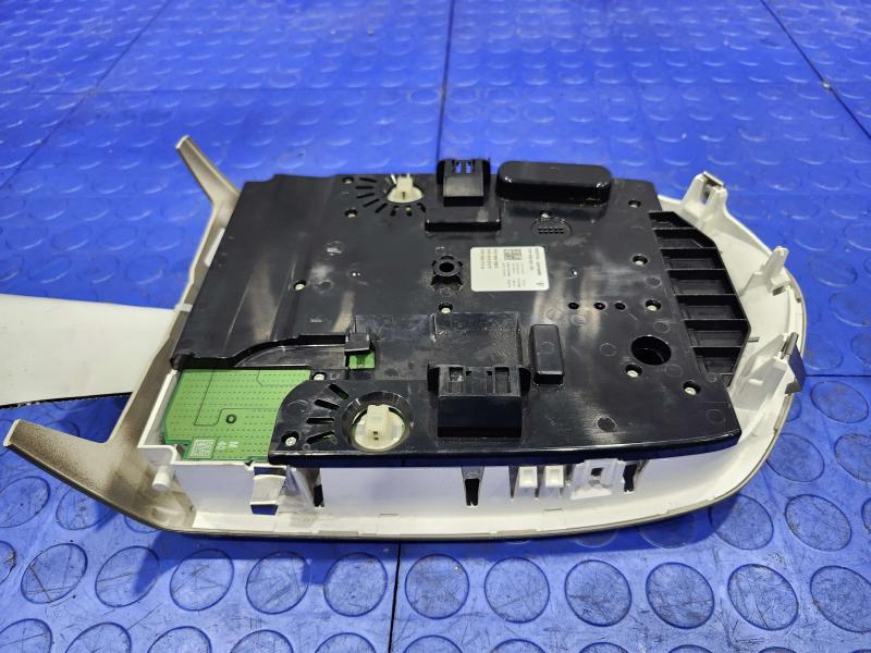 2015 Porsche Panamera Front Console