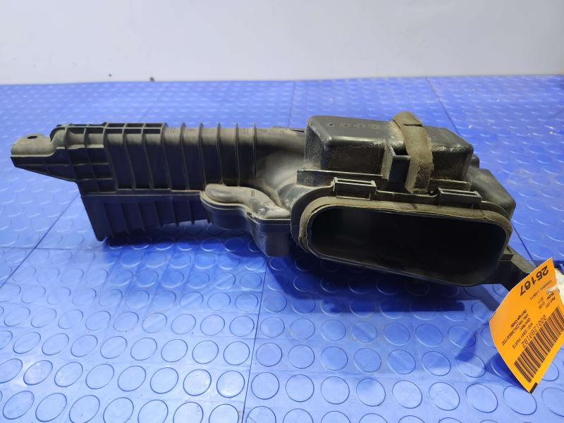 2011 Infiniti QX56 Air Intake Tube/Resonator