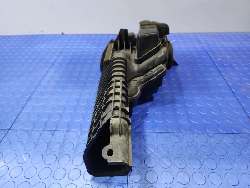 2011 Infiniti QX56 Air Intake Tube/Resonator