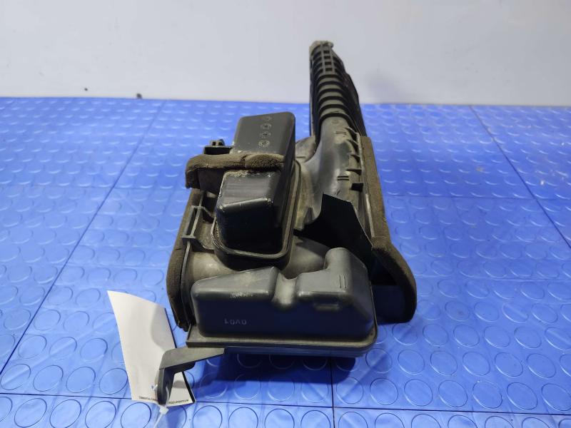 2011 Infiniti QX56 Air Intake Tube/Resonator