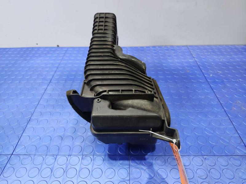 2011 Infiniti QX56 Air Intake Tube/Resonator