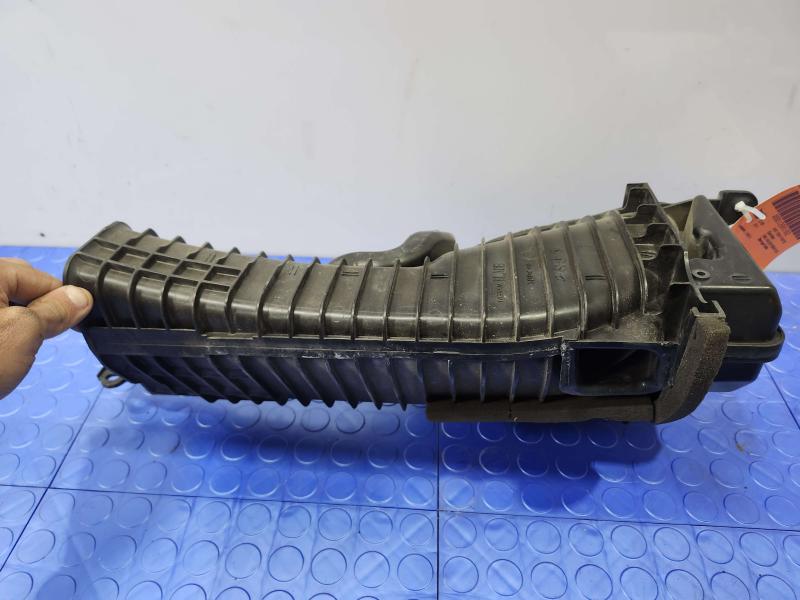 2011 Infiniti QX56 Air Intake Tube/Resonator