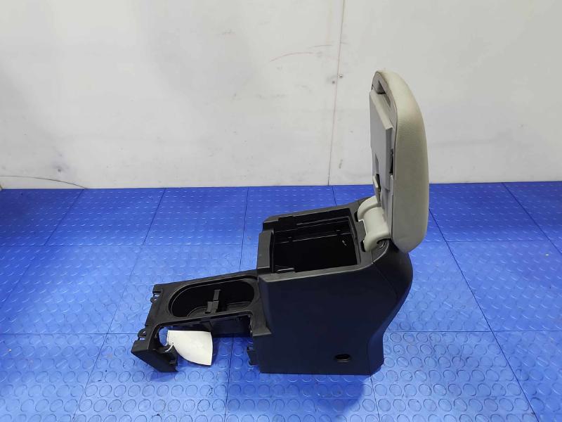 2014-2018 Subaru Forester Center Console Assembly Gray Urethane OEM 92113SG010