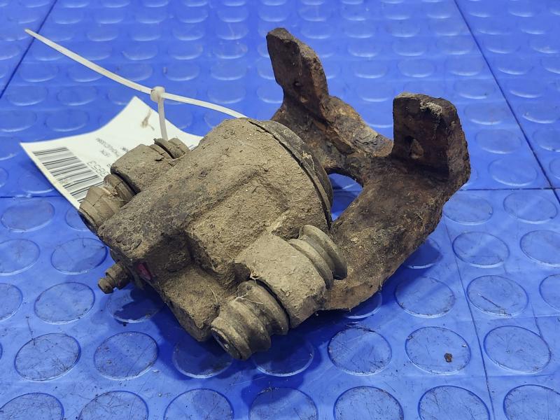 2004 Ford Explorer Caliper