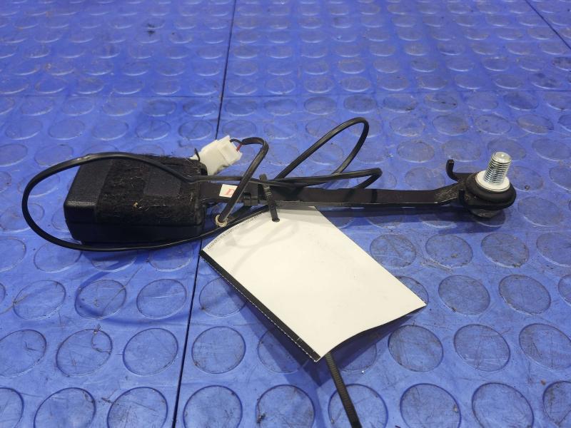2011 Maserati Quattroporte Front Seat Belt