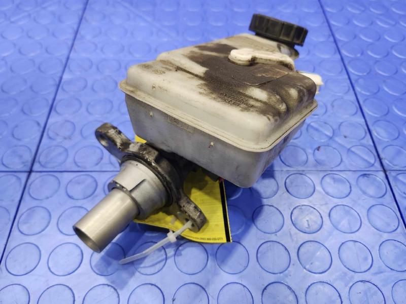 2012-2018 Ford Focus Brake Master Cylinder Assembly Genuine OEM Part EV6Z2140A