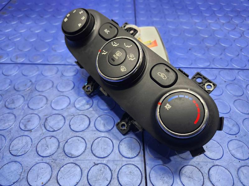 2015 Kia Forte Heater A/C Control