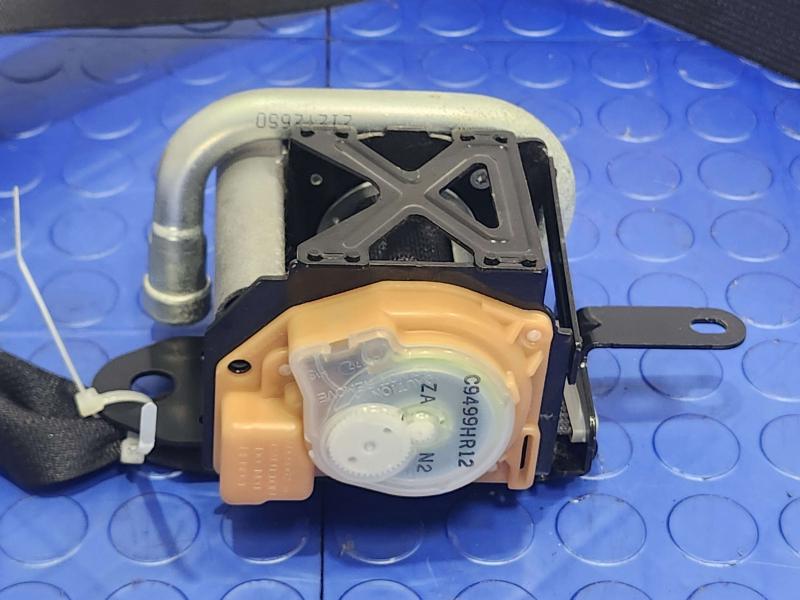 2013 Infiniti FX35 Front Seat Belt