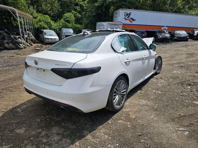 2019 Alfa Romeo Giulia Muffler