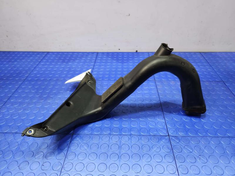 2002 Toyota Camry Air Intake Tube/Resonator