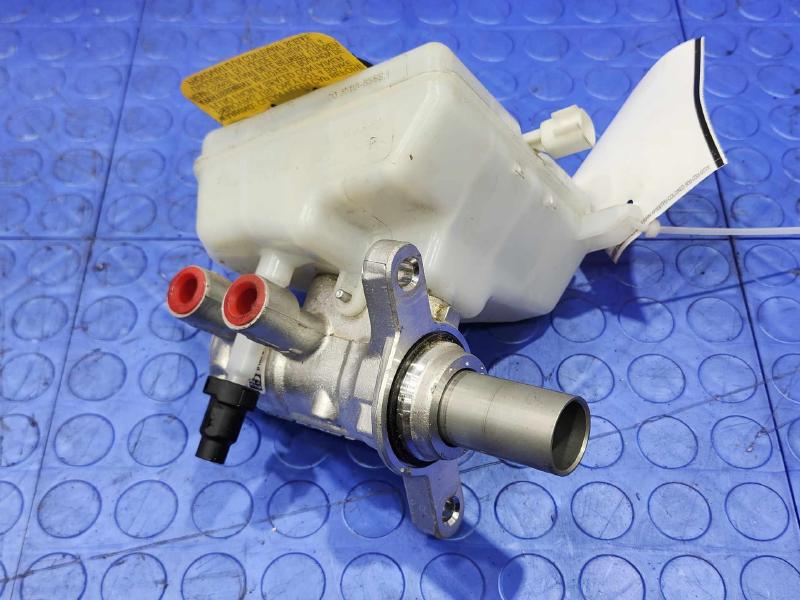 2017-2020 Jaguar F-Pace Brake Master Cylinder Assembly Genuine OEM GX732140AA