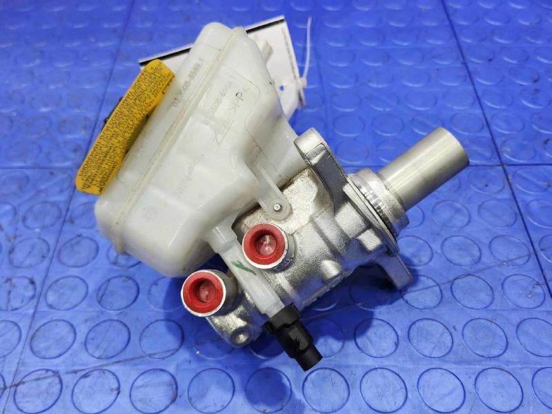 2017-2020 Jaguar F-Pace Brake Master Cylinder Assembly Genuine OEM GX732140AA
