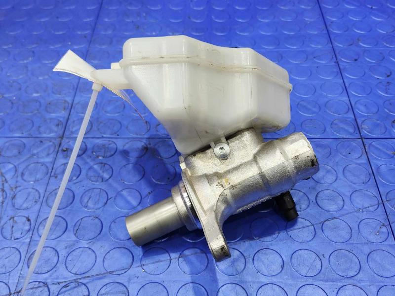 2017-2020 Jaguar F-Pace Brake Master Cylinder Assembly Genuine OEM GX732140AA