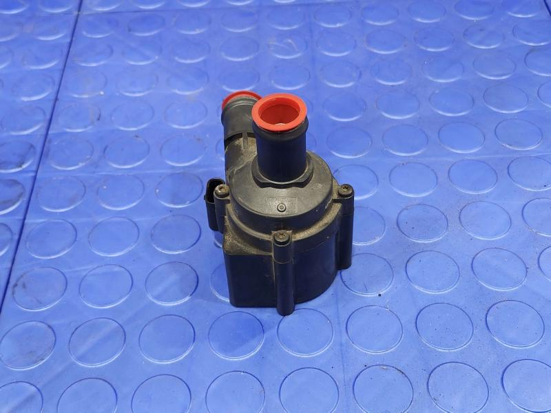 2018 Audi Q7 Coolant Pump