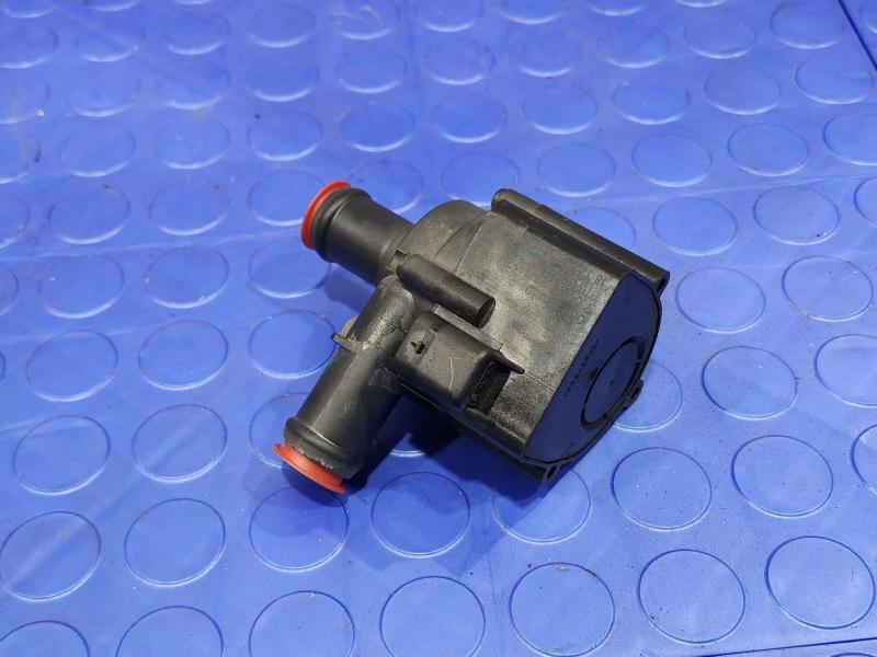 2018 Audi Q7 Coolant Pump