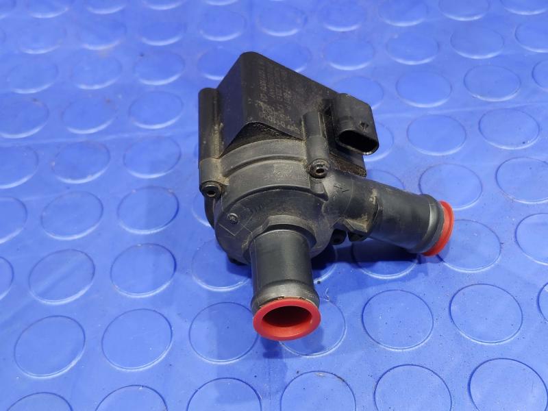 2018 Audi Q7 Coolant Pump