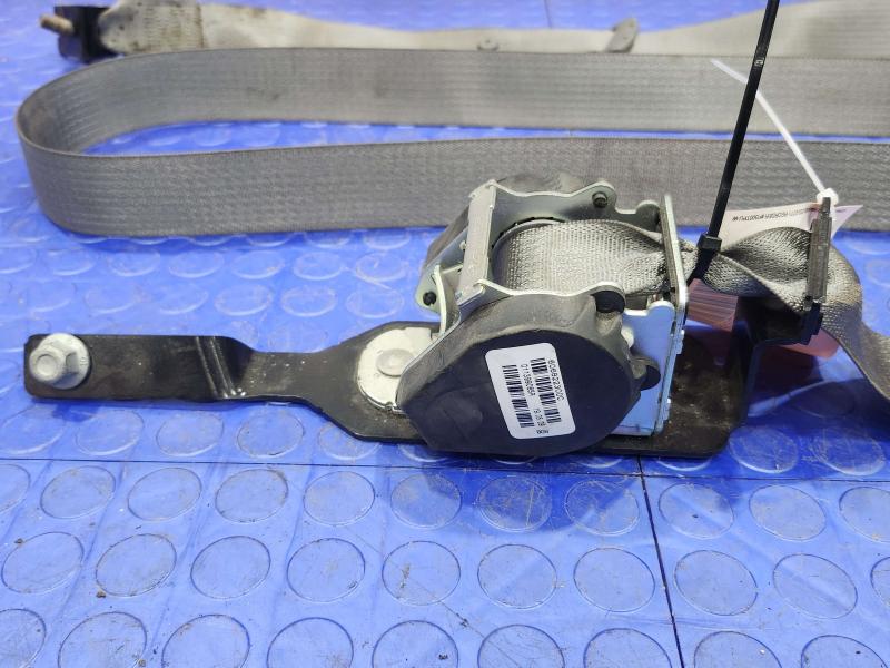 2009 Chevrolet Malibu Rear Seat Belt