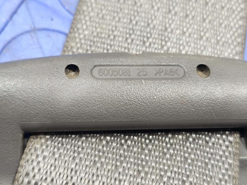 2009 Chevrolet Malibu Rear Seat Belt
