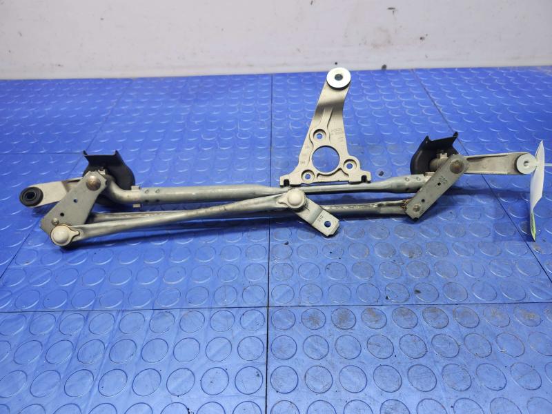 2018-2020 Buick Regal Windshield Wiper Linkage Transmission OEM 39122785