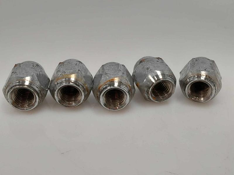 2015 Toyota Corolla Lug Nuts