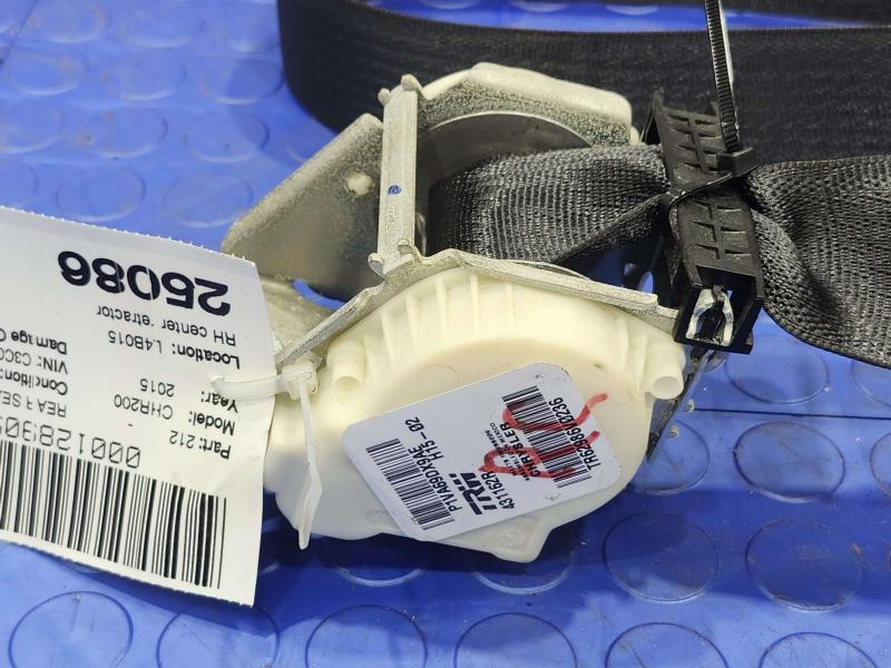 2015 Chrysler 200 Rear Seat Belt