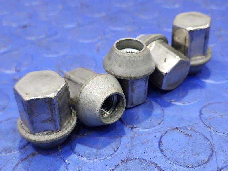 2019 Jaguar F-Pace Lug Nuts