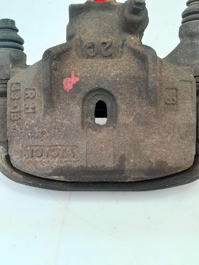 1992 Toyota Previa Caliper